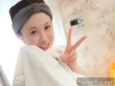 Kecanggungan manis dari gadis cantik yang pertama kali berakting di film